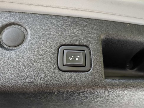 Used 2022 Chevrolet Equinox Premier image 27