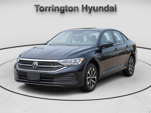 Used 2024 Volkswagen Jetta S image 3