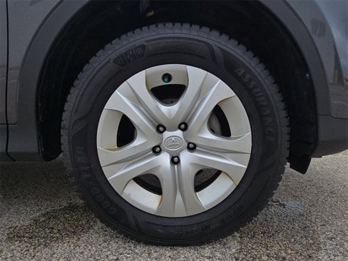 Used 2015 Toyota RAV4 LE image 34