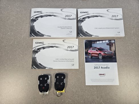 Used 2017 GMC Acadia Denali image 17