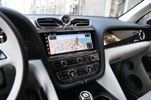 New 2025 Bentley Bentayga Extended Wheelbase image 16