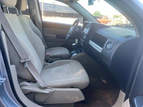 Used 2016 Jeep Compass Sport w/ Power Value Group image 17