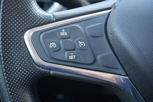 Used 2019 Chevrolet Equinox LS image 32