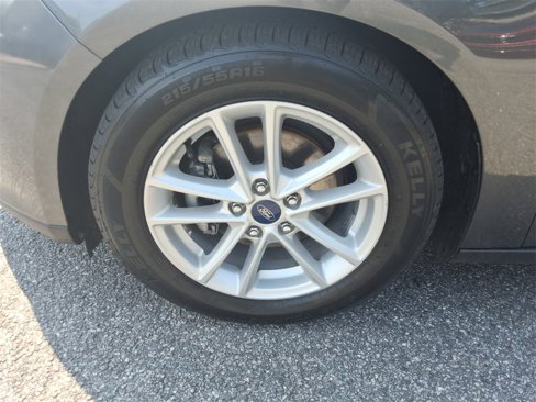 Used 2018 Ford Focus SE image 9