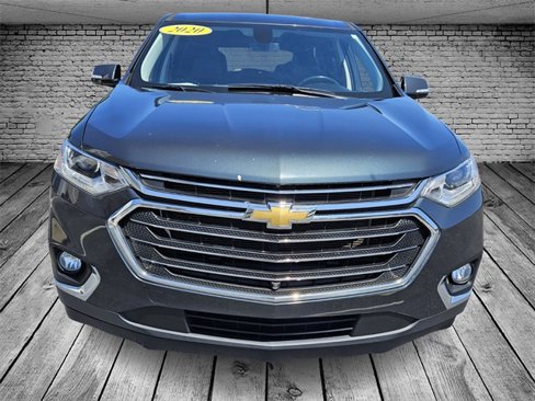 Used 2020 Chevrolet Traverse LT w/ LT Premium Package image 2