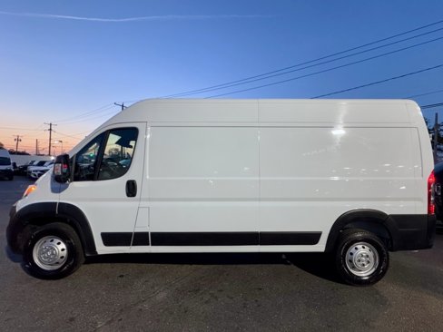 Used 2023 RAM ProMaster 2500 image 4