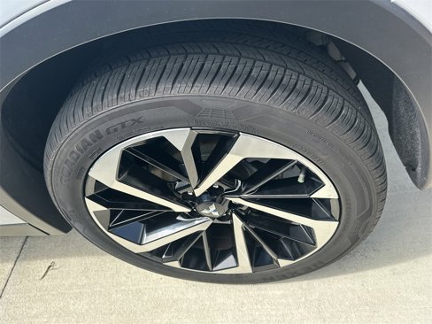 Used 2022 Mitsubishi Outlander SE image 6