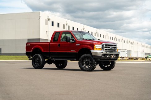 Used 2001 Ford F350 Lariat image 2
