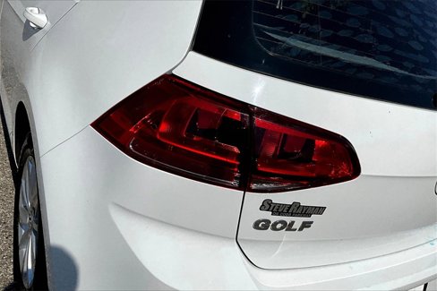 Used 2017 Volkswagen Golf S image 23