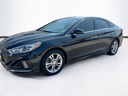 Used 2019 Hyundai Sonata Limited image 1