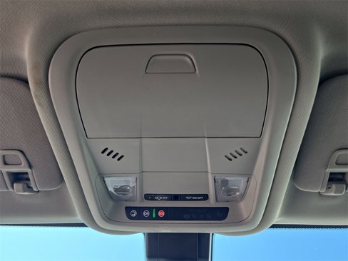 Used 2022 Chevrolet Equinox LT image 36