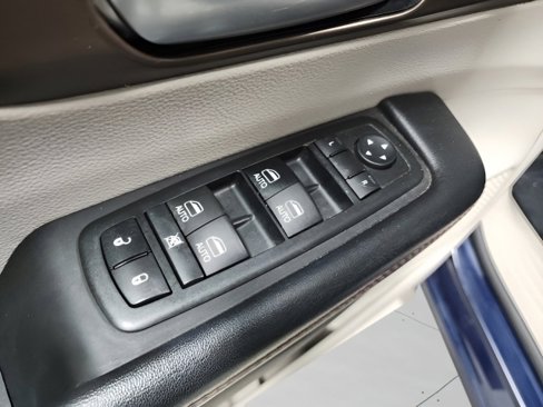 Used 2018 Chrysler Pacifica Touring-L Plus w/ Tire & Wheel Group image 27