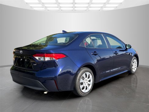 Used 2023 Toyota Corolla LE image 7
