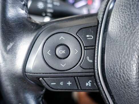 Used 2019 Toyota Camry SE image 18