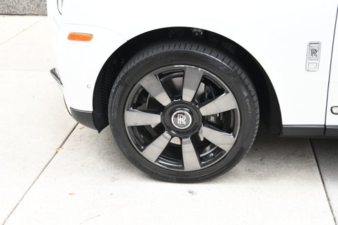 Certified 2023 Rolls-Royce Cullinan w/ Cullinan Package image 25