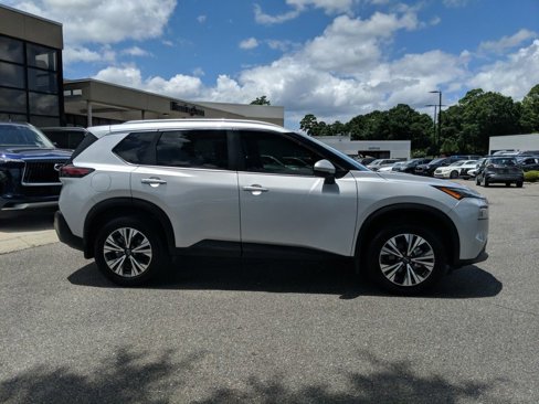Used 2022 Nissan Rogue SV image 13