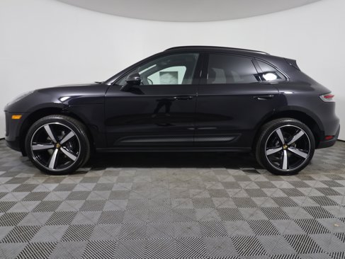 New 2024 Porsche Macan image 2