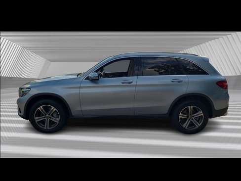Used 2018 Mercedes-Benz GLC 300 image 2