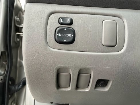 Used 2006 Toyota Sienna CE image 25