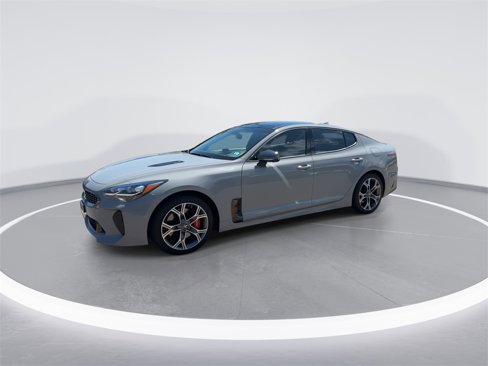 Used 2019 Kia Stinger GT2 image 4