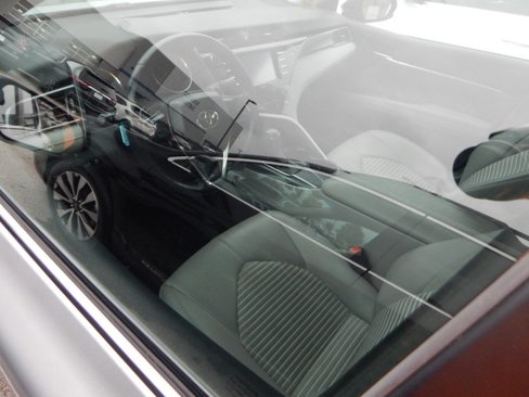 Used 2020 Toyota Camry image 9
