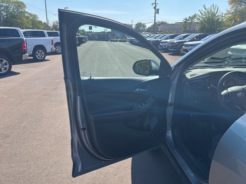 Used 2023 Buick Encore GX Select image 12