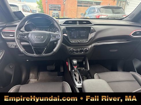 Used 2022 Chevrolet TrailBlazer RS w/ Sun and Liftgate Package image 16