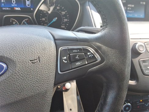 Used 2018 Ford Focus SE w/ SE Appearance Package image 24