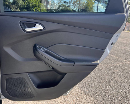 Used 2017 Ford Focus SE image 18
