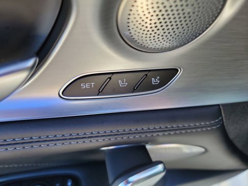 Used 2022 Kia Stinger GT2 image 22