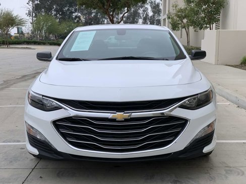 Used 2022 Chevrolet Malibu LT image 2