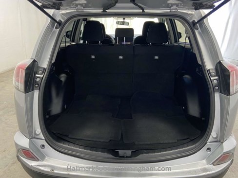 Used 2016 Toyota RAV4 LE image 8