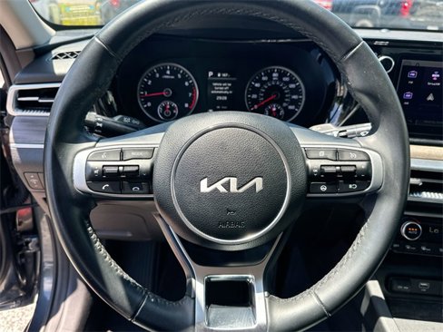 Used 2023 Kia K5 EX image 29