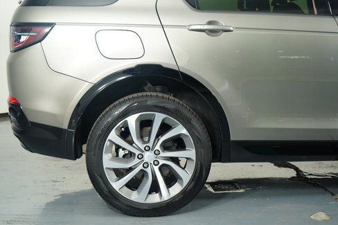 Used 2025 Land Rover Discovery Sport Dynamic SE image 9