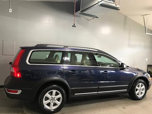 Used 2010 Volvo XC70 3.2 image 3