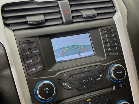 Used 2016 Ford Fusion SE image 17