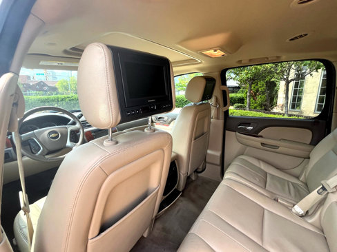 Used 2014 Chevrolet Suburban LT image 41