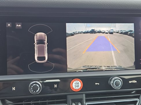 Certified 2025 Porsche Macan Turbo image 19
