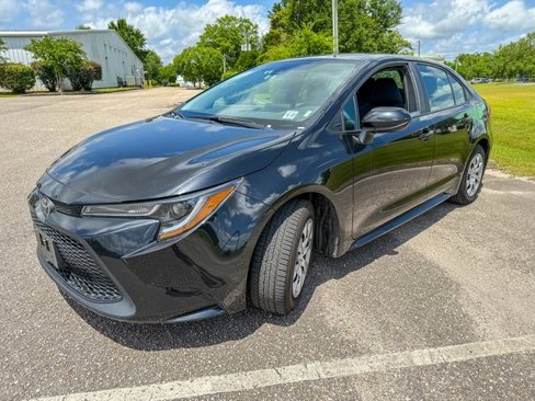 Used 2022 Toyota Corolla LE image 4