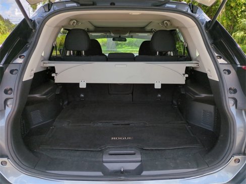 Used 2017 Nissan Rogue SV image 14