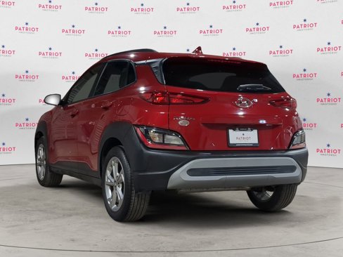 Used 2022 Hyundai Kona SEL image 3
