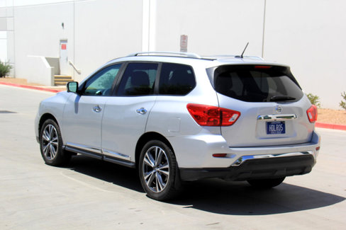 Used 2017 Nissan Pathfinder Platinum image 7