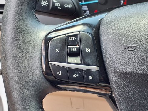 Used 2022 Ford Escape SEL image 17