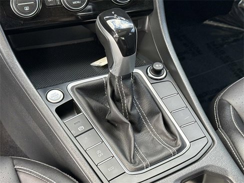 Used 2022 Volkswagen Jetta SE image 23