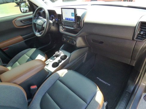 Used 2023 Ford Bronco Sport Outer Banks w/ Tech Package image 9