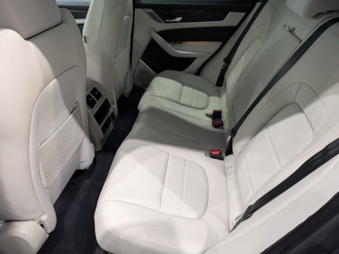 New 2026 Jaguar F-PACE R-Dynamic S image 11