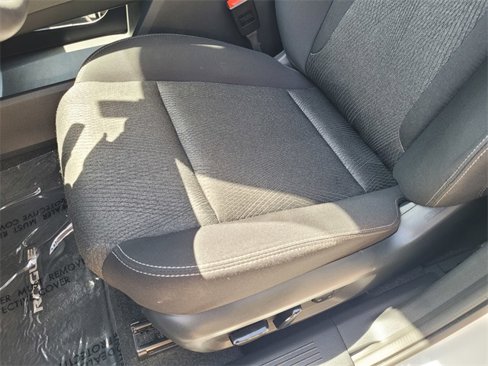 Used 2024 Nissan Rogue SV image 11