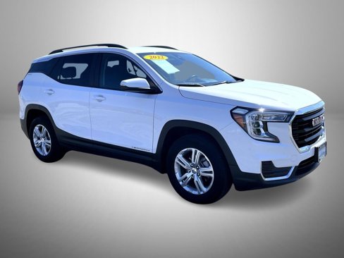 Certified 2022 GMC Terrain SLE w/ Driver Convenience Package image 3