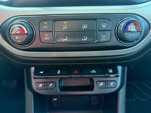 Used 2018 GMC Canyon SLT w/ Driver Alert Package image 21