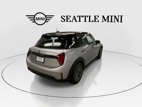 New 2025 MINI Cooper 4-Door Hardtop image 11